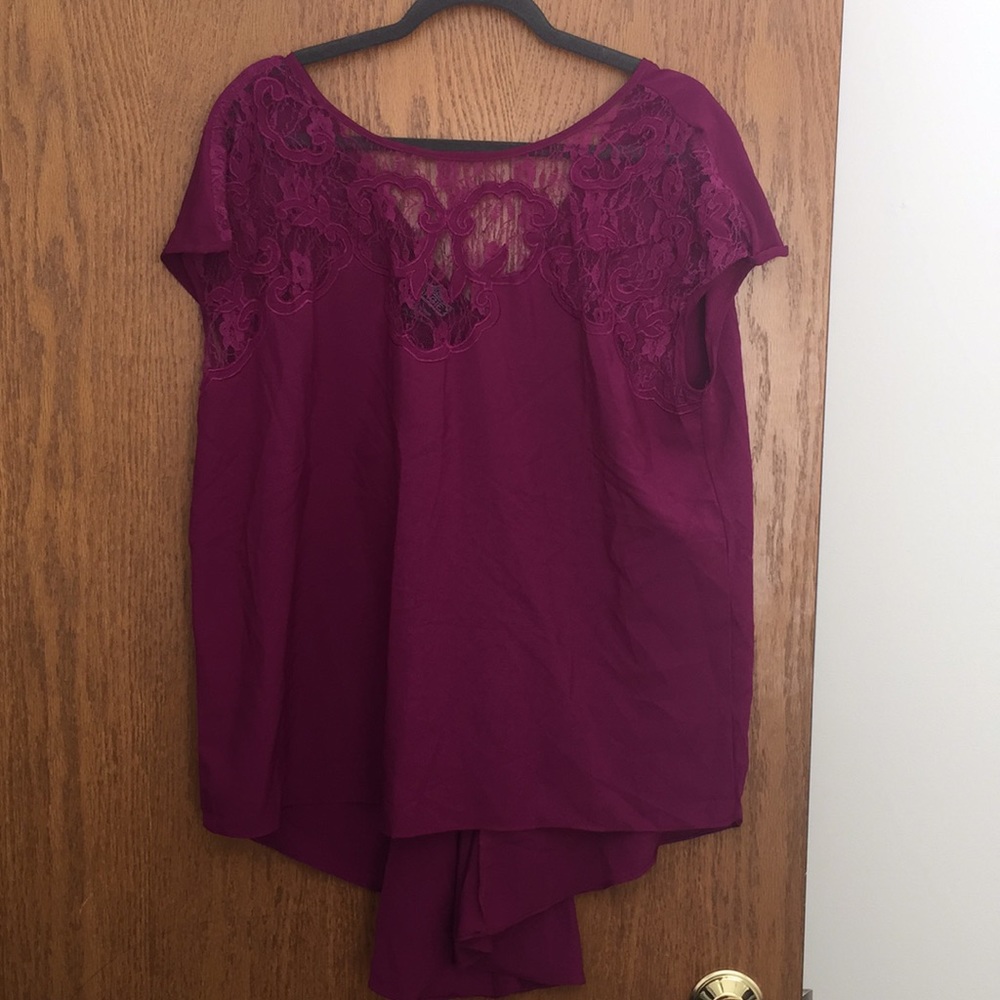 Lace yoke purple hi lo blouse!